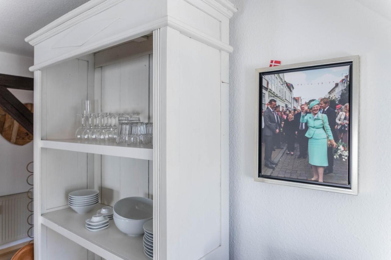 Blumenhaus-Apartment ฟรีดริชชตัดท์ ภายนอก รูปภาพ